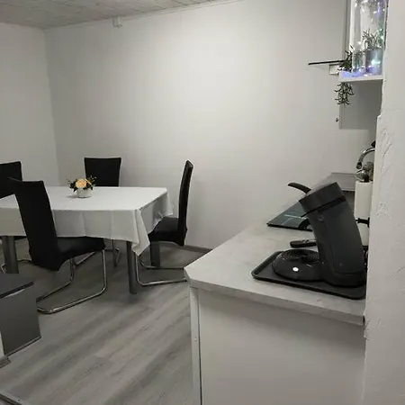 Gemuetliche Einliegerwohnung Im Fachwerkhaus شقة *